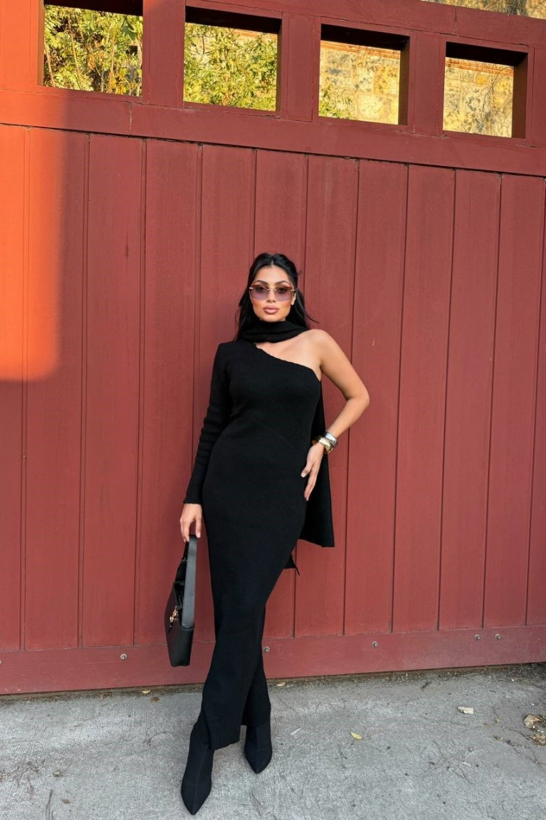 Φόρεμα Πλεκτό Μακρύ Με Έναν Ώμο & Αποσπώμενο Κασκόλ - Μαύρο