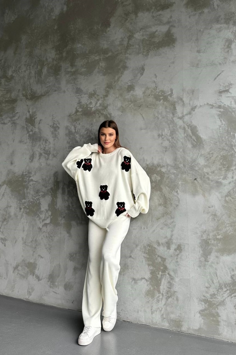 Προϊόν: Σετ Μπλούζα Πλεκτή Με Σχέδια & Παντελόνα - Λευκό Σετ Μπλούζα Πλεκτή Με Σχέδια & Παντελόνα - Λευκό