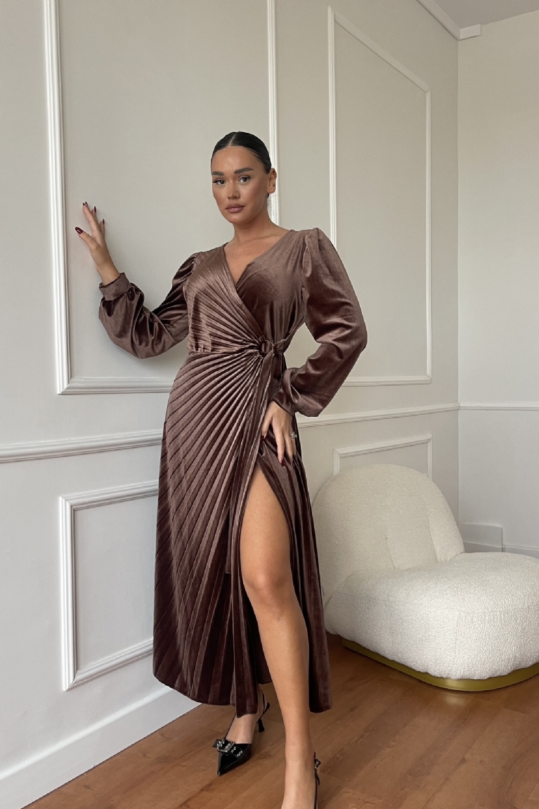 Φόρεμα Βελουτέ Κρουαζέ Με Άνοιγμα - Καφέ