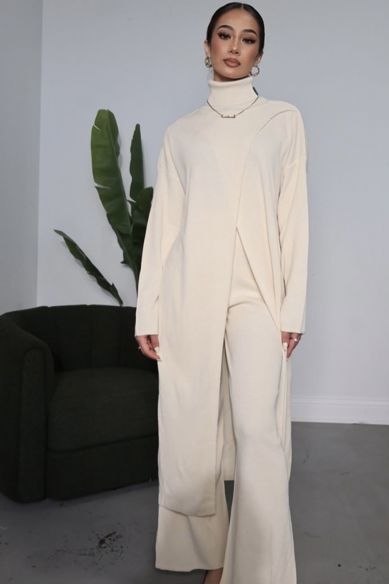 Προϊόν: Σετ Πλεκτή Μπλούζα Ζιβάγκο Ασύμμετρη & Παντελόνα - Εκρού Σετ Πλεκτή Μπλούζα Ζιβάγκο Ασύμμετρη & Παντελόνα - Εκρού