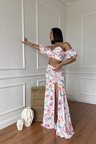 Σετ Floral Crop Top Έξωμο & Φούστα Μακρυά Με Σκίσιμο - Λευκό