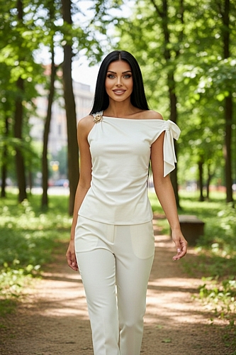 Τοπ One-Shoulder με Χρυσή Αγκράφα - Λευκό