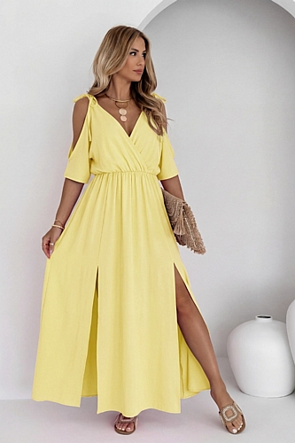 Φόρεμα maxi σε κίτρινο χρώμα με άνοιγμα στους ώμους και σκισίματα στο κάτω μέρος. - Κίτρινο